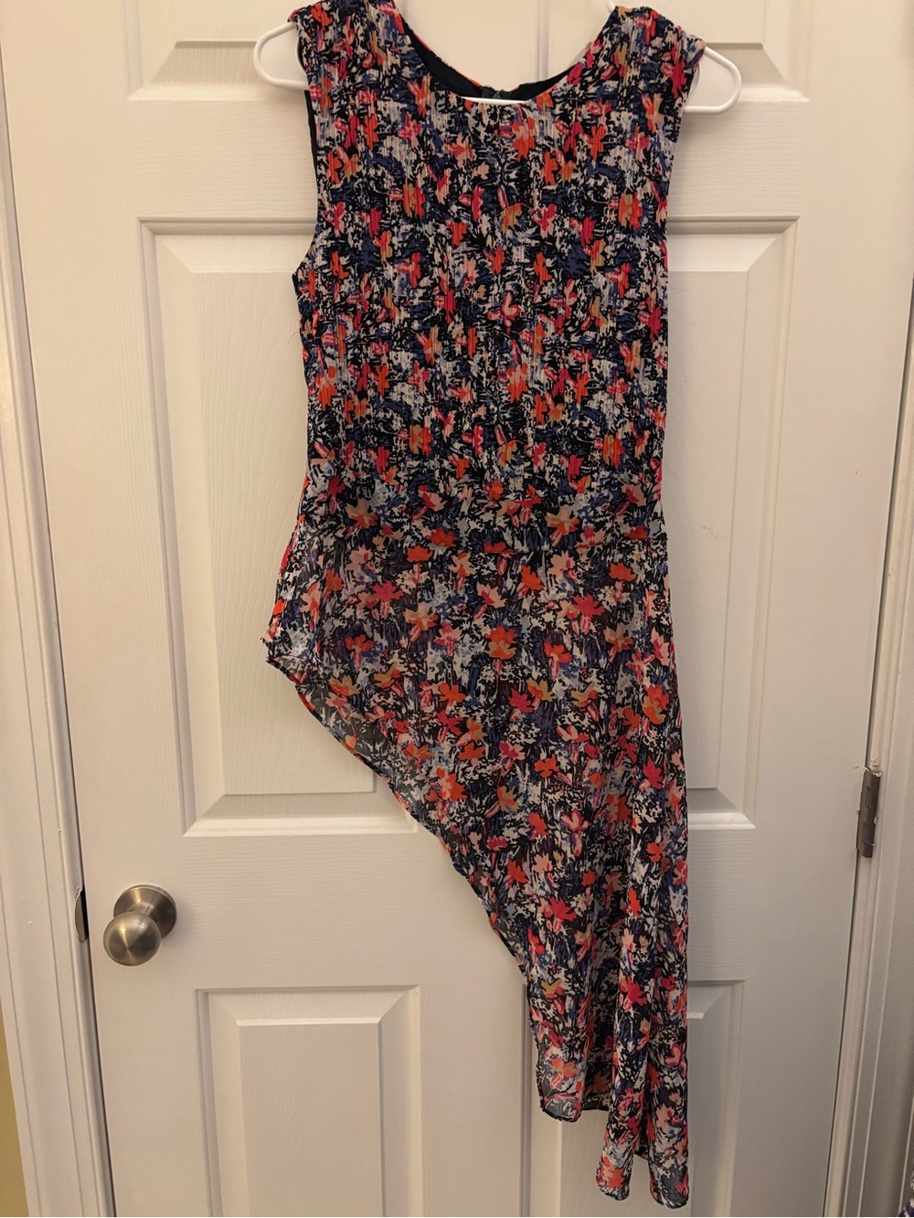 BCBGMaxAzria Navy Floral Asymmetric Sleeveless Top Medium NWT